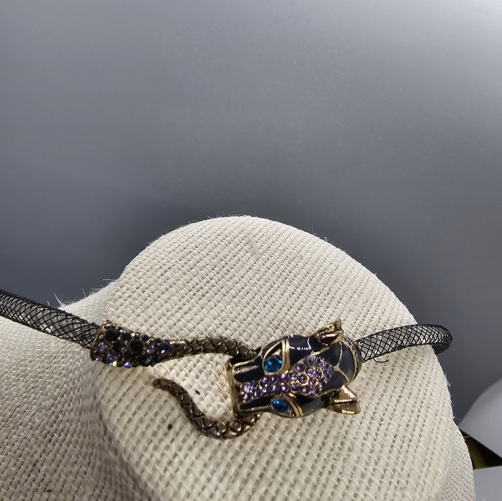 BETSEY JOHNSON SILVER CRYSTALS FILLED MESH TEAL PANTHER HEAD CHOKER NECKLACE - Picture 8 of 13